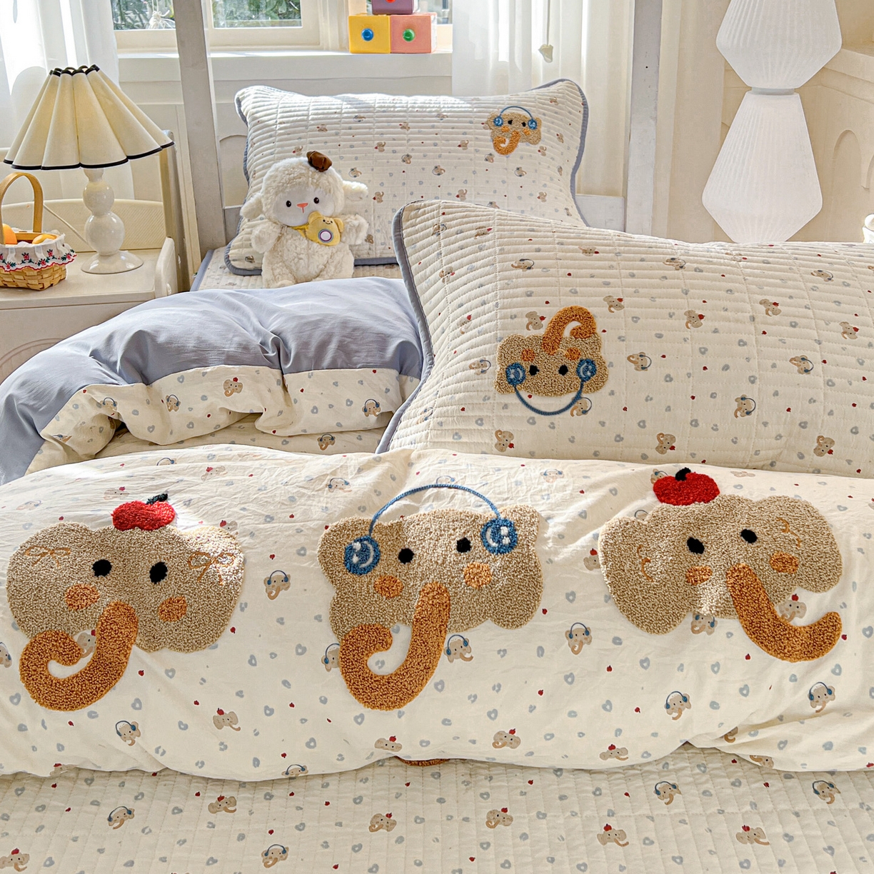 91家纺网 家纺一手货源 找家纺 富米莱（原臻工厂） 2026新款仿棉小清新夹棉毛巾绣四季通用学生薄款床垫床褥三件套一跑量款 可爱小象