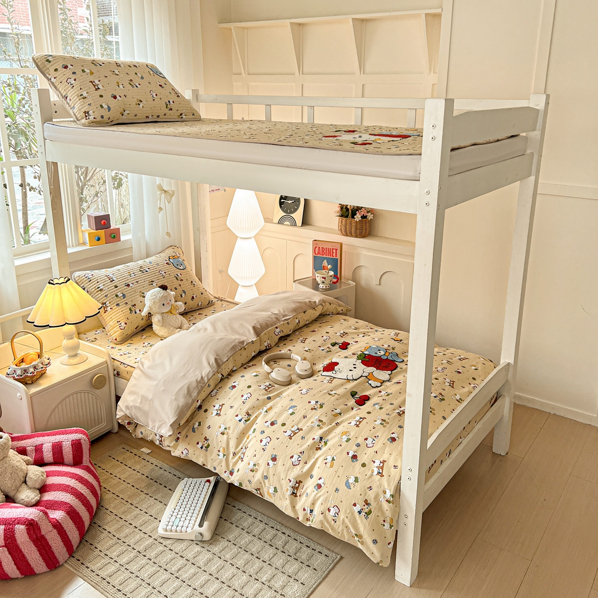 91家纺网 家纺一手货源 找家纺 富米莱（原臻工厂） 2026新款仿棉小清新夹棉毛巾绣四季通用学生薄款床垫床褥三件套一跑量款 梦幻乐园