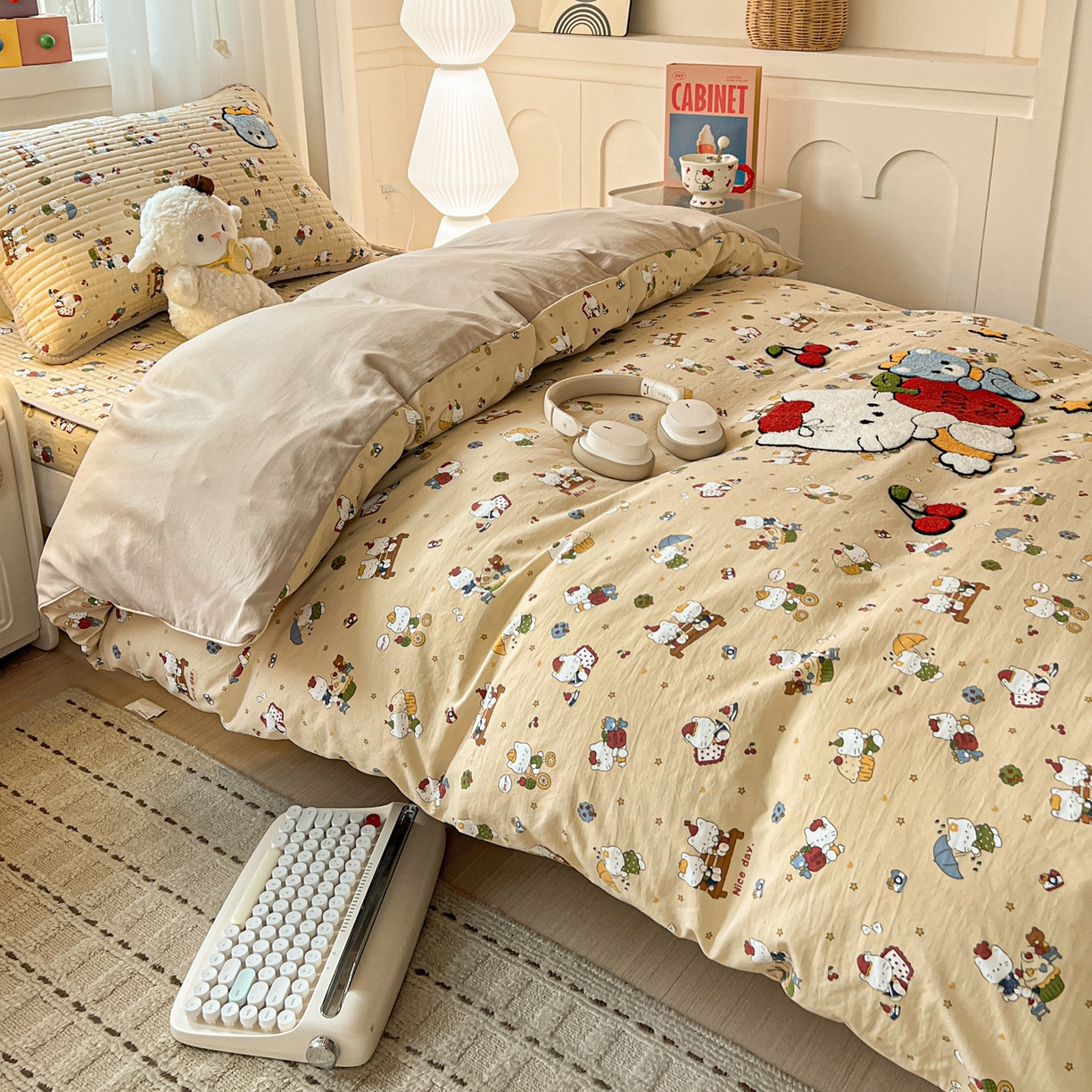 91家纺网 家纺一手货源 找家纺 富米莱（原臻工厂） 2026新款仿棉小清新夹棉毛巾绣四季通用学生薄款床垫床褥三件套一跑量款 梦幻乐园