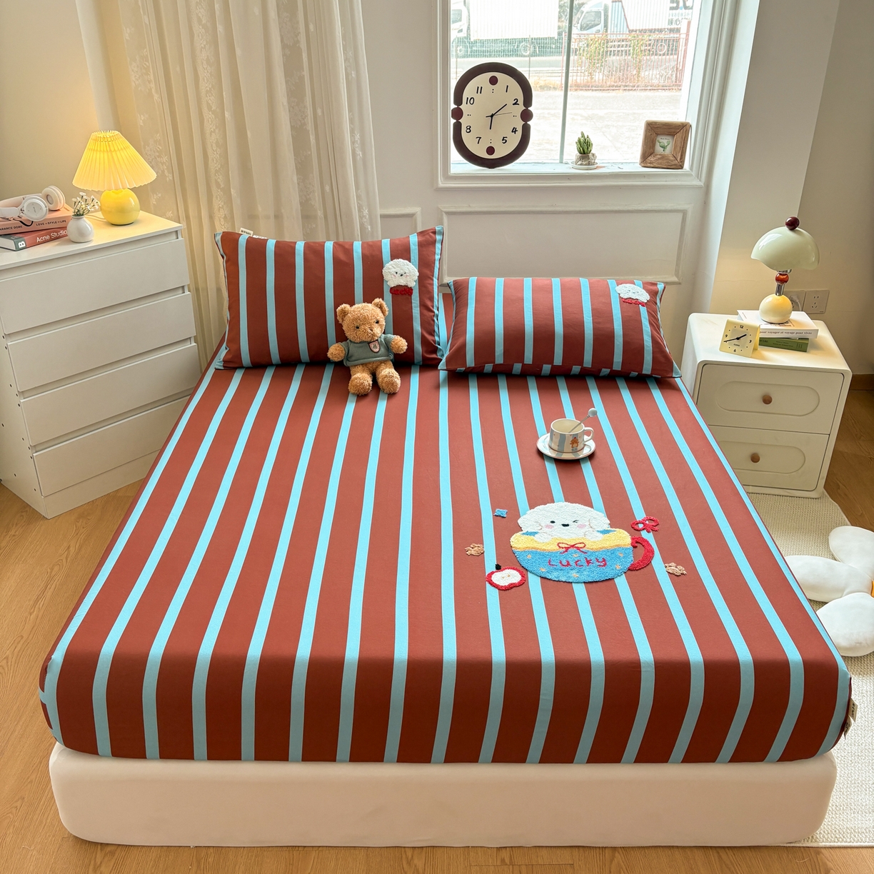 91家纺网 家纺一手货源 找家纺 居眠 2026新款全棉磨毛毛巾绣床笠 勒夫-床笠