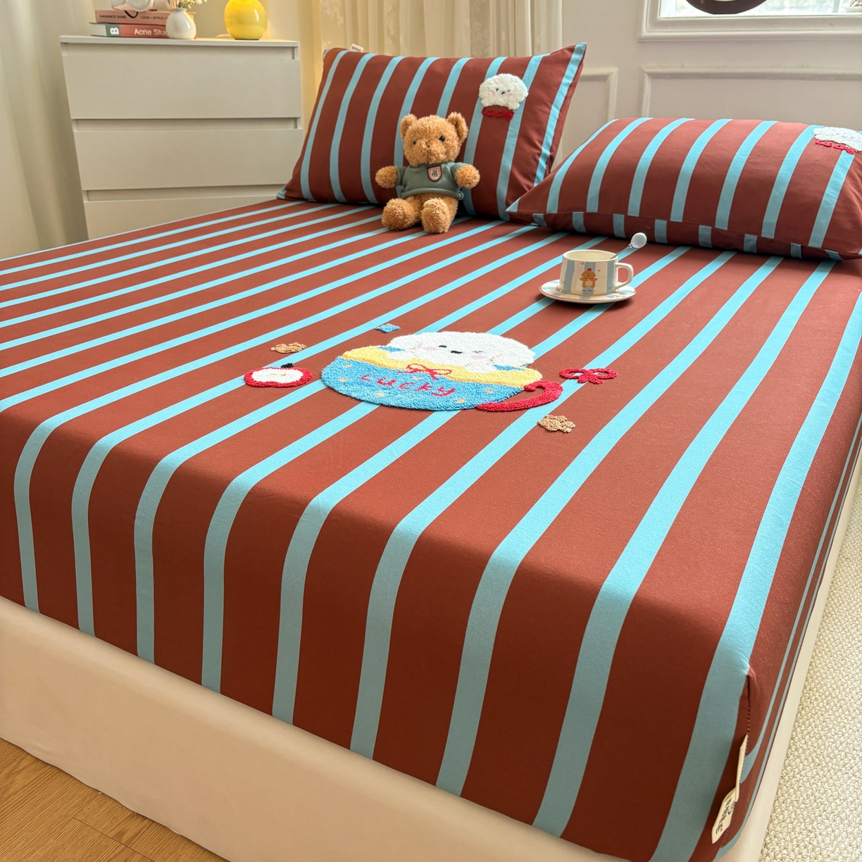 91家纺网 家纺一手货源 找家纺 居眠 2026新款全棉磨毛毛巾绣床笠 勒夫-床笠