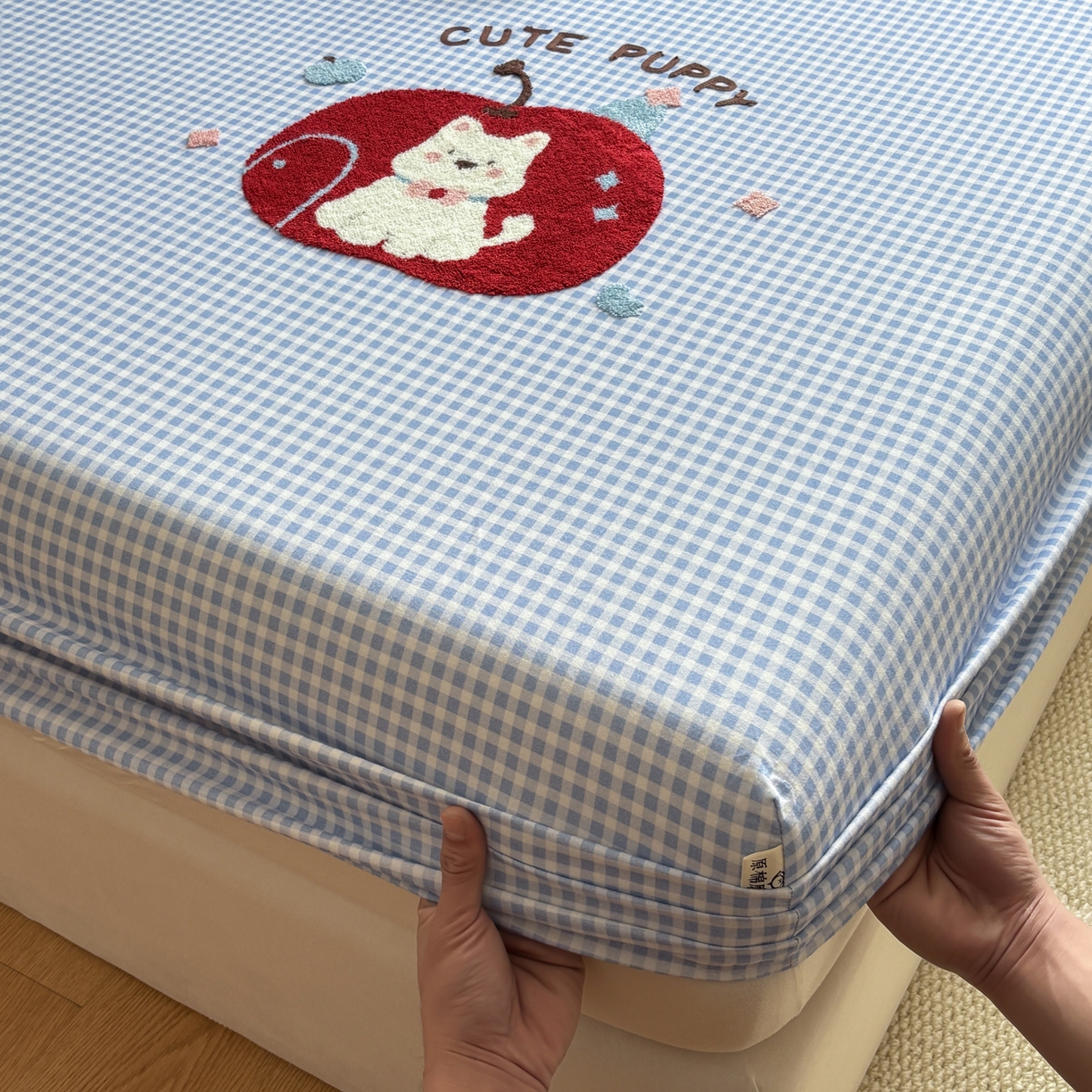 91家纺网 家纺一手货源 找家纺 居眠 2026新款全棉磨毛毛巾绣床笠 沐川-床笠