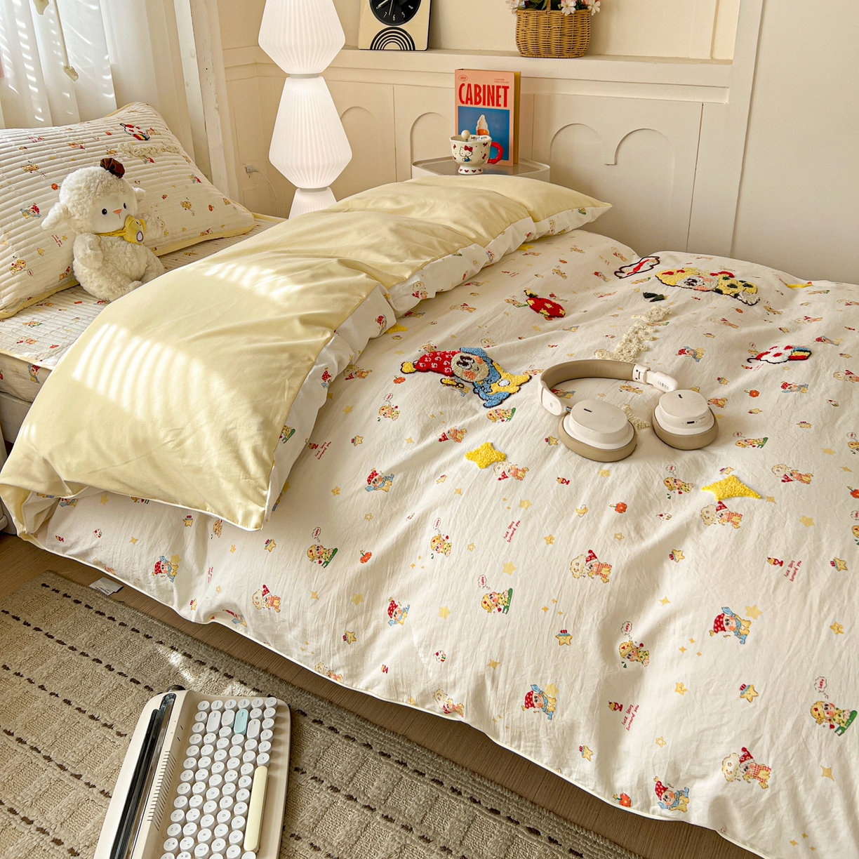 91家纺网 家纺一手货源 找家纺 富米莱（原臻工厂） 2026新款仿棉小清新夹棉毛巾绣四季通用学生薄款床垫床褥三件套一跑量款 星星伙伴