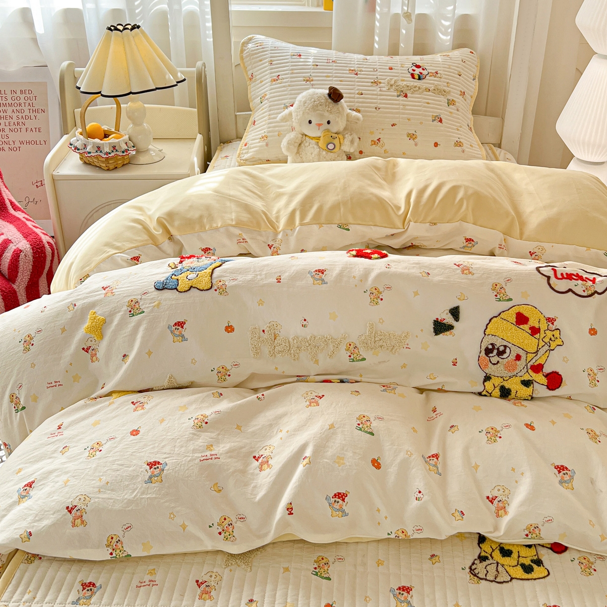 91家纺网 家纺一手货源 找家纺 富米莱（原臻工厂） 2026新款仿棉小清新夹棉毛巾绣四季通用学生薄款床垫床褥三件套一跑量款 星星伙伴