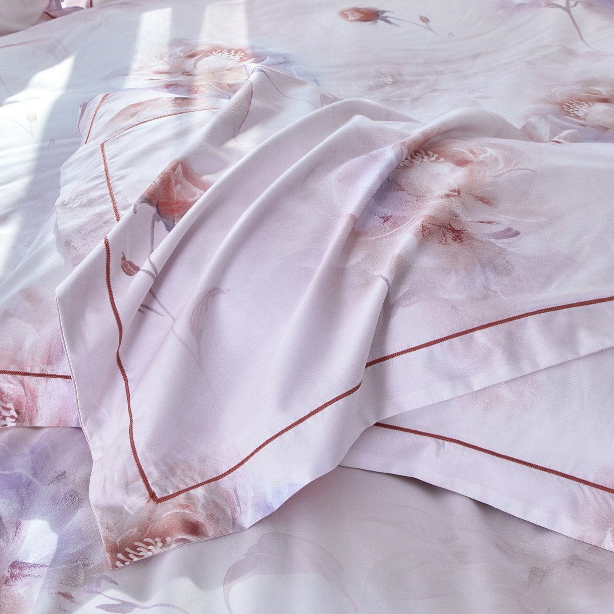 91家纺网 家纺一手货源 找家纺 启航家居 2026新款全棉铂金棉数码印花四件套 诗柔粉