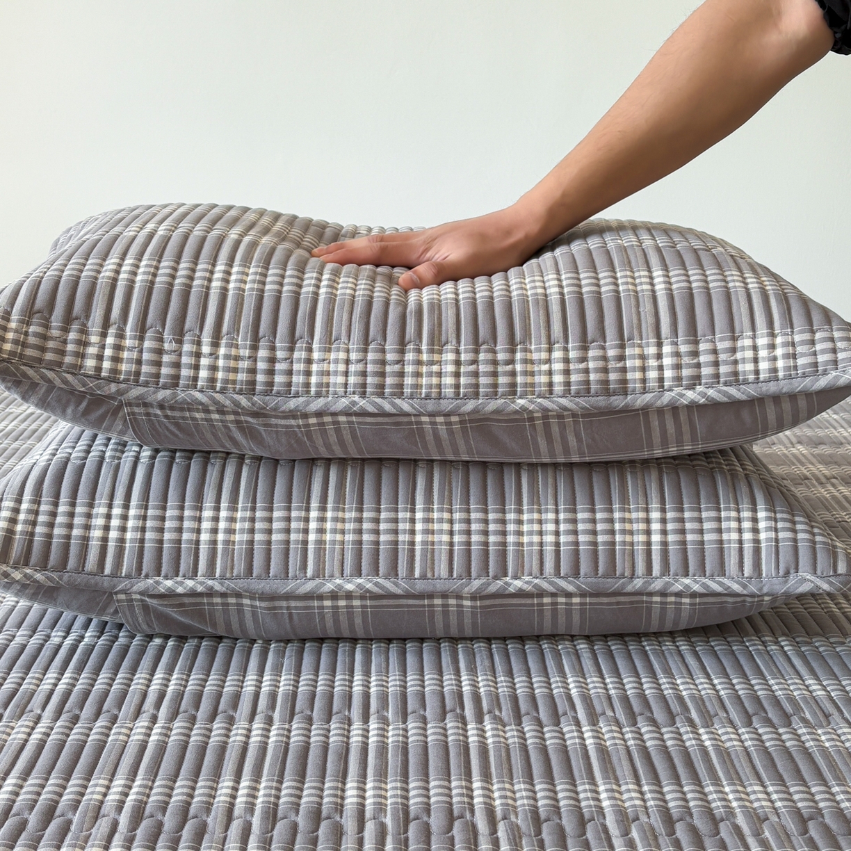91家纺网 家纺一手货源 找家纺 居眠 2026新款全棉色织水洗棉格子夹棉棉花枕套 夹棉款-马丁灰