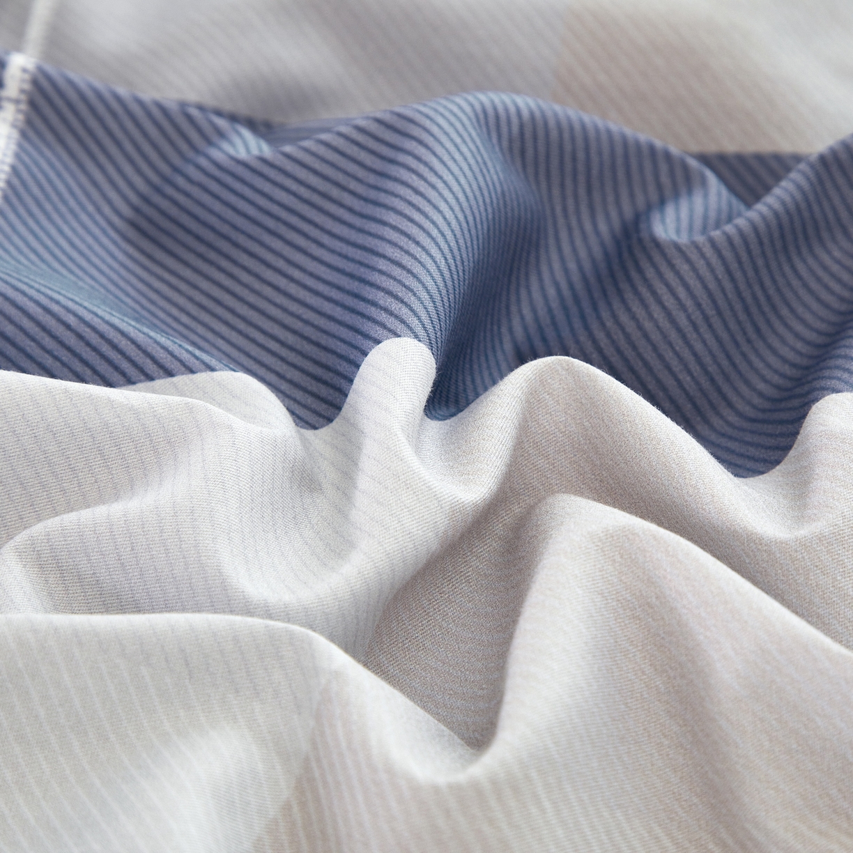 91家纺网 家纺一手货源 找家纺 启航家居 2026新款全棉铂金棉数码印花四件套 时尚情怀兰