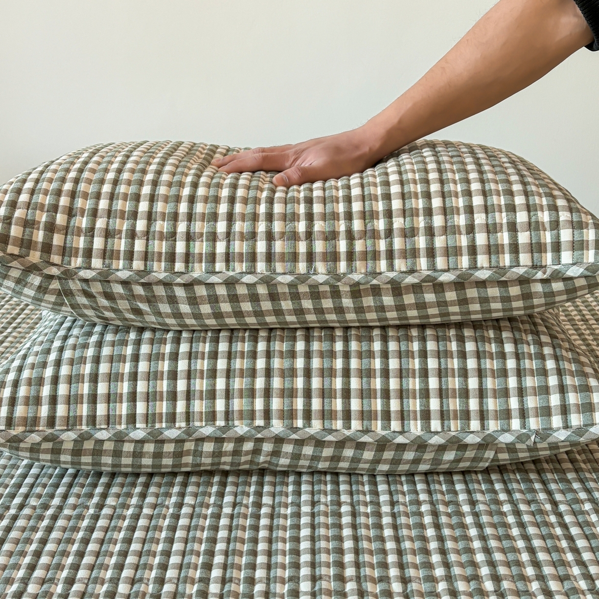 91家纺网 家纺一手货源 找家纺 居眠 2026新款全棉色织水洗棉格子夹棉棉花枕套 夹棉款-绿小格