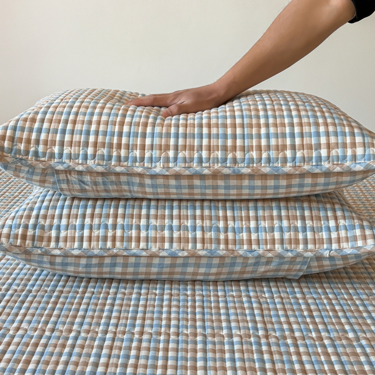 91家纺网 家纺一手货源 找家纺 居眠 2026新款全棉色织水洗棉格子夹棉棉花枕套 夹棉款-印月兰