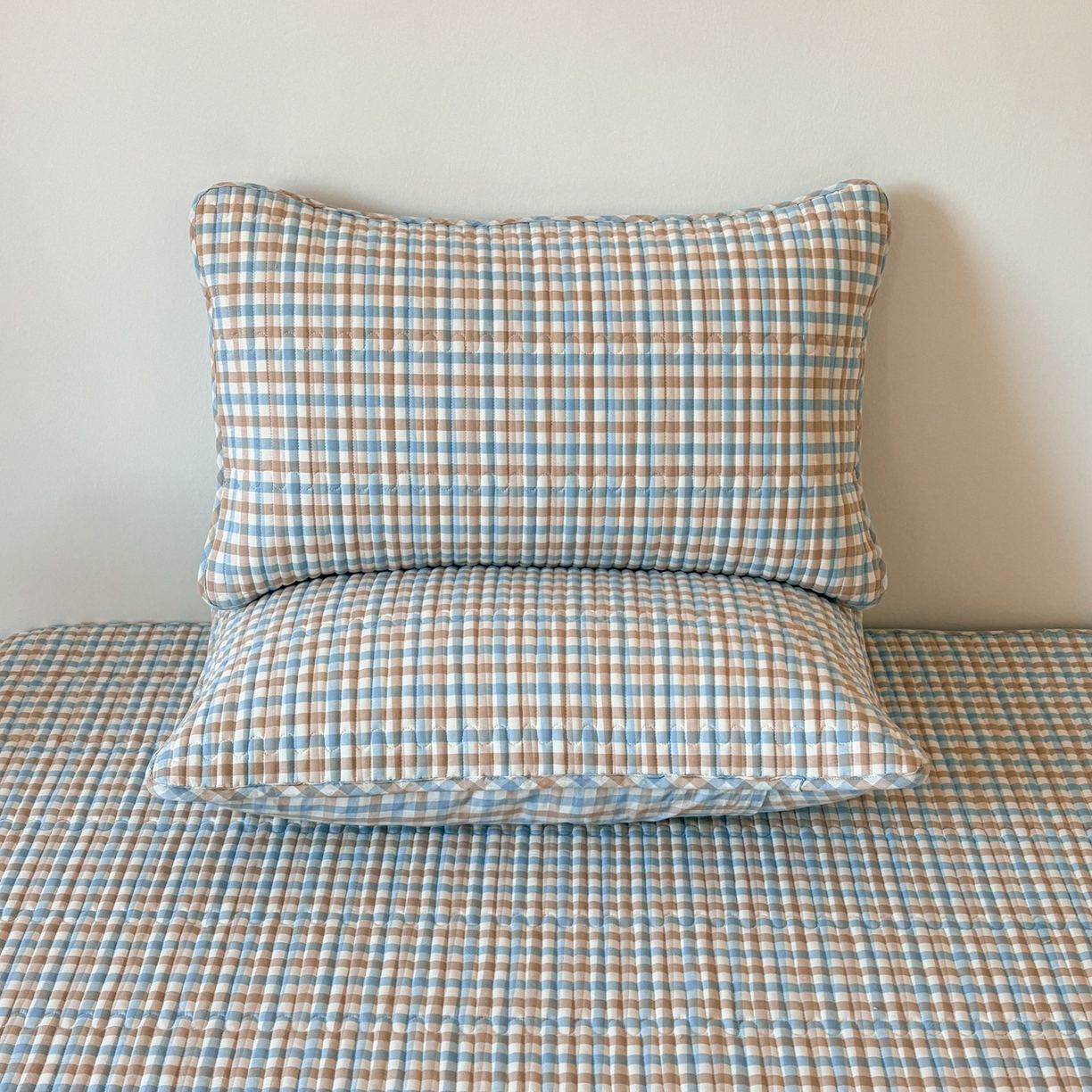 91家纺网 家纺一手货源 找家纺 居眠 2026新款全棉色织水洗棉格子夹棉棉花枕套 夹棉款-印月兰