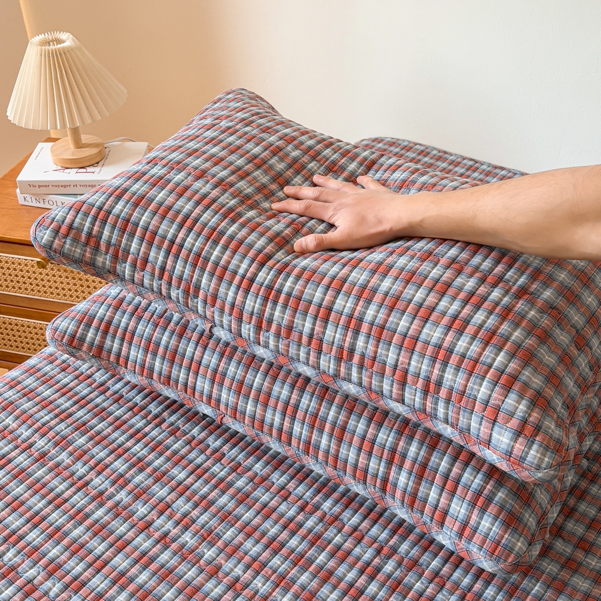 91家纺网 家纺一手货源 找家纺 居眠 2026新款全棉色织水洗棉格子夹棉棉花枕套 夹棉款-瑞土兰