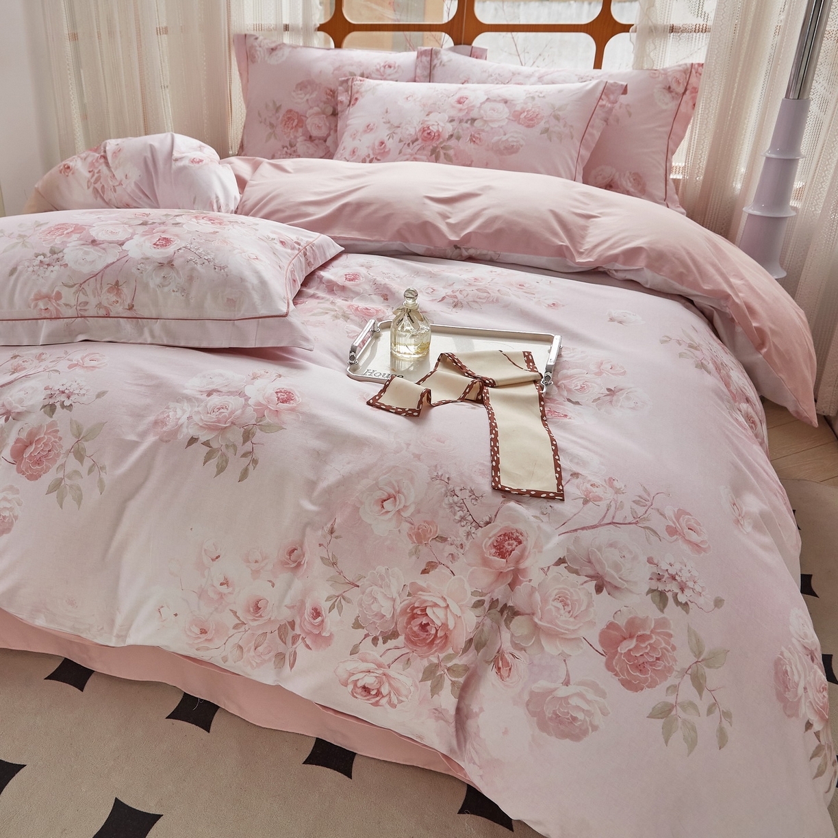 91家纺网 家纺一手货源 找家纺 启航家居 2026新款全棉铂金棉数码印花四件套 疏影微香粉