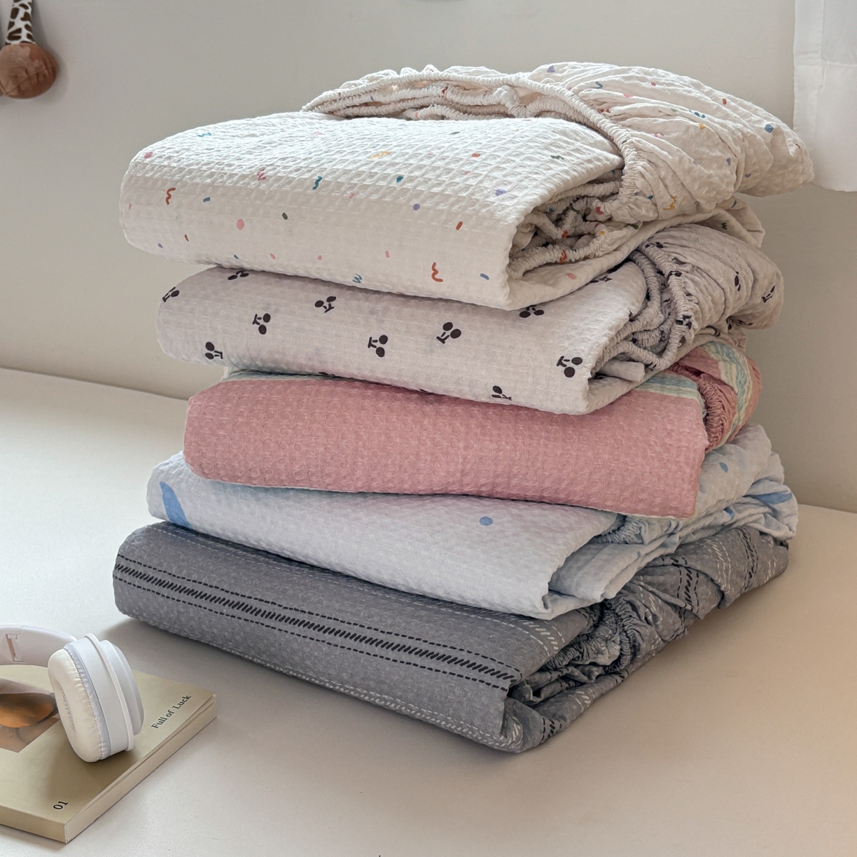 91家纺网 家纺一手货源 找家纺 居眠 2026新款全棉印花华夫格床笠 组合叠拍图