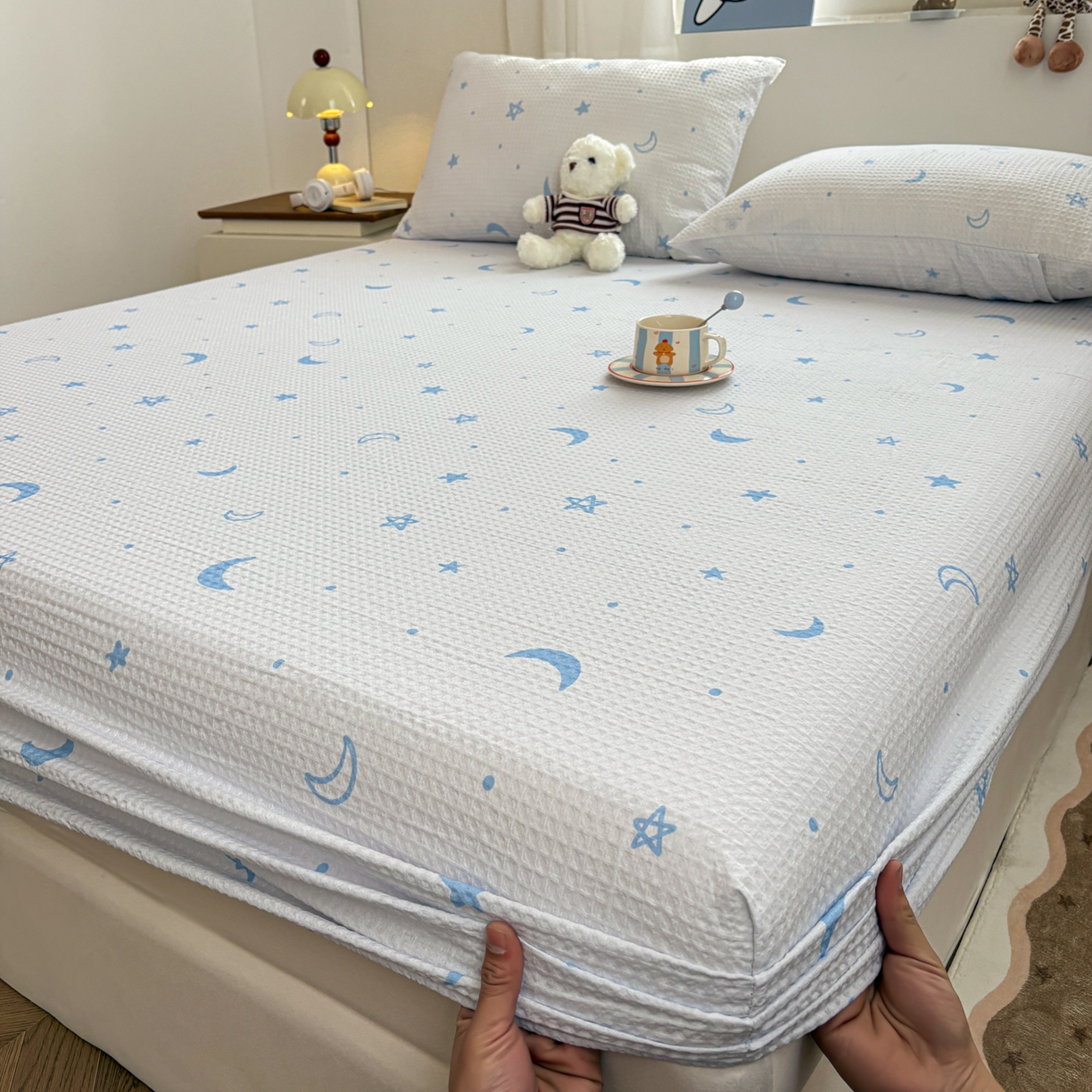 91家纺网 家纺一手货源 找家纺 居眠 2026新款全棉印花华夫格床笠 月亮星星