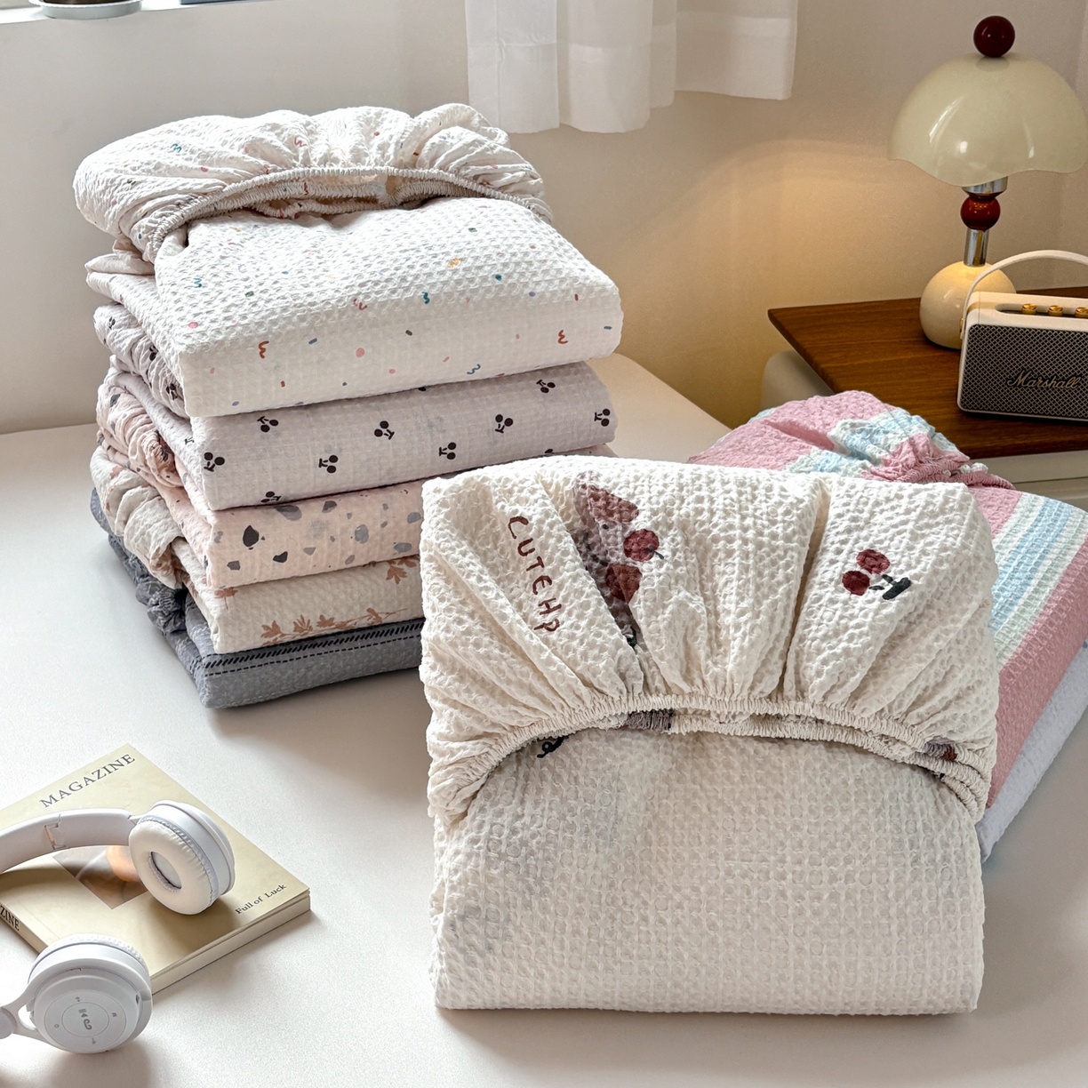 91家纺网 家纺一手货源 找家纺 居眠 2026新款全棉印花华夫格床笠 组合叠拍图