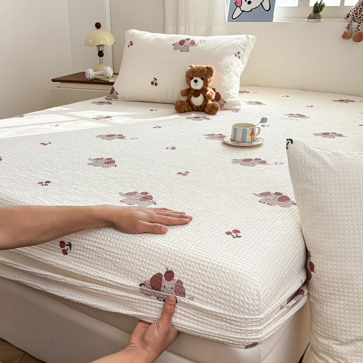 91家纺网 家纺一手货源 找家纺 居眠 2026新款全棉印花华夫格床笠 樱桃小象