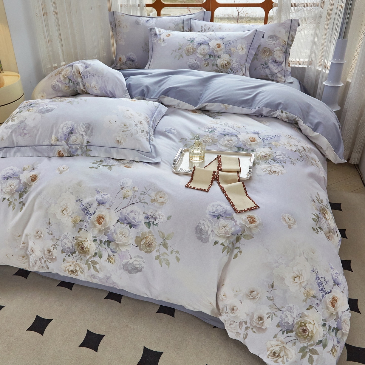 91家纺网 家纺一手货源 找家纺 启航家居 2026新款全棉铂金棉数码印花四件套 疏影微香灰