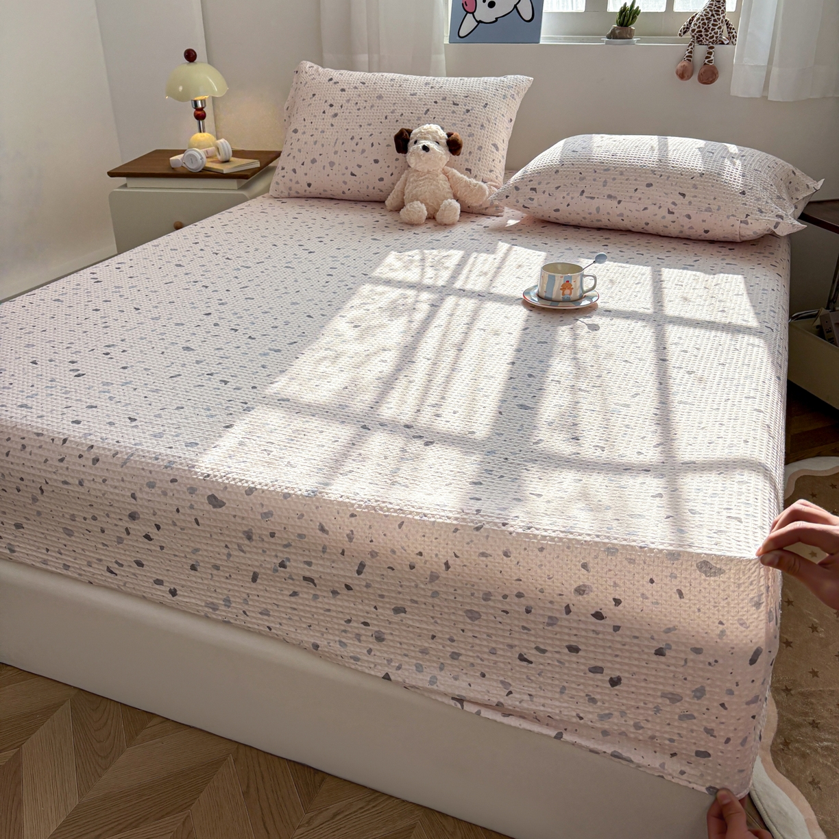 91家纺网 家纺一手货源 找家纺 居眠 2026新款全棉印花华夫格床笠 小斑点