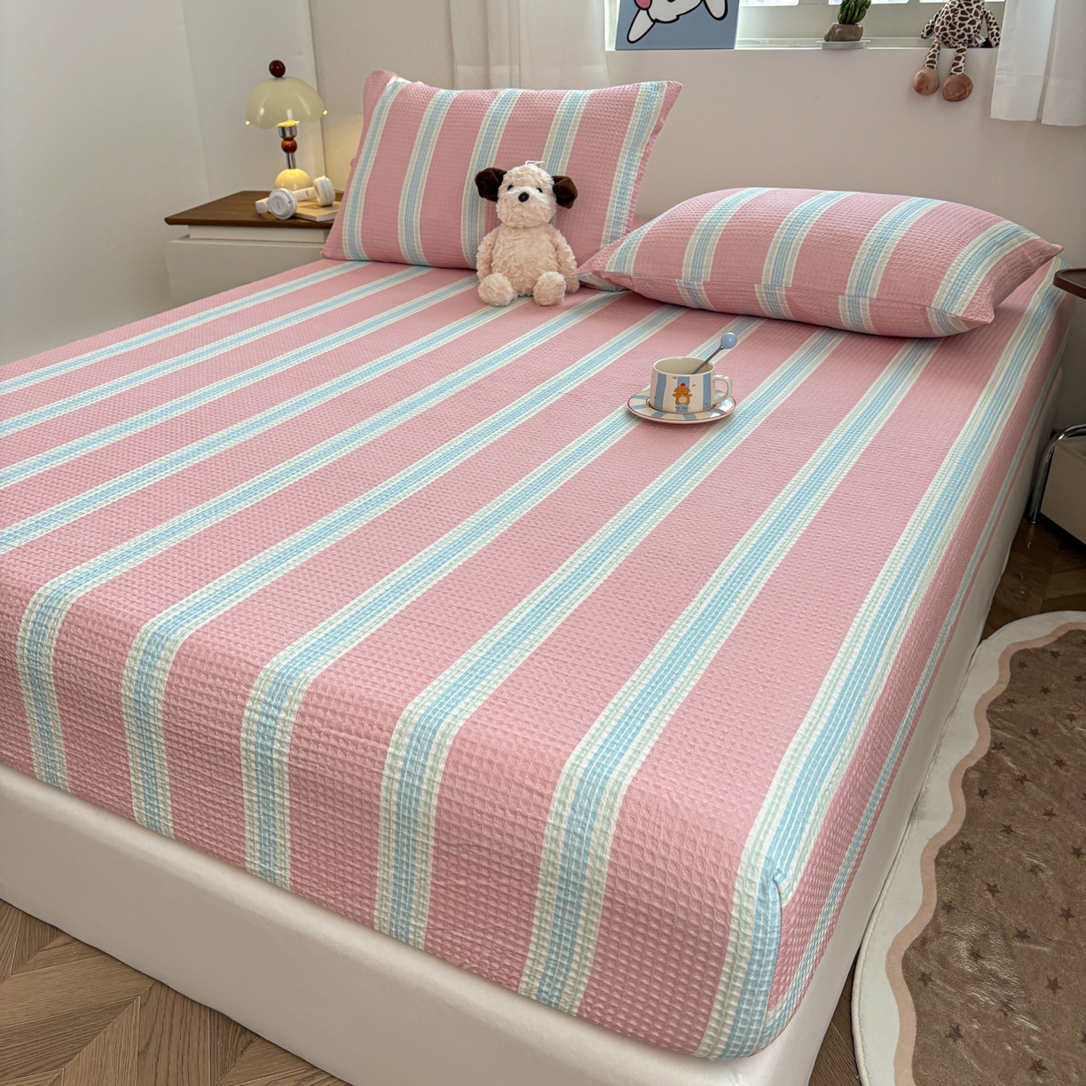 91家纺网 家纺一手货源 找家纺 居眠 2026新款全棉印花华夫格床笠 条纹粉