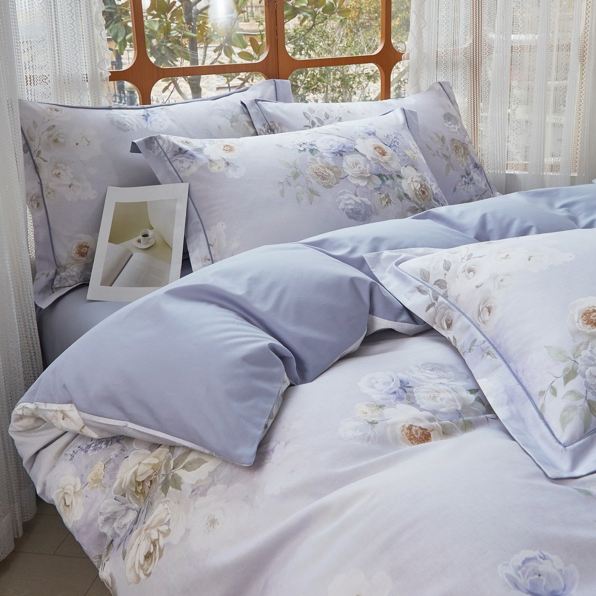 91家纺网 家纺一手货源 找家纺 启航家居 2026新款全棉铂金棉数码印花四件套 疏影微香灰