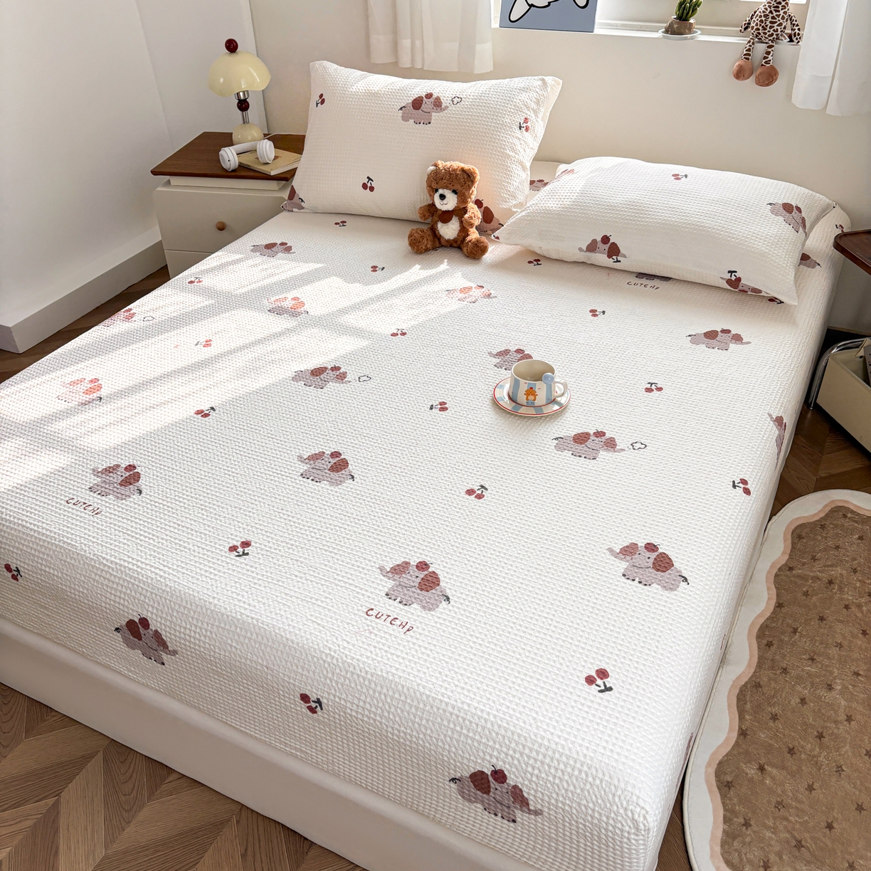 91家纺网 家纺一手货源 找家纺 居眠 2026新款全棉印花华夫格床笠 樱桃小象