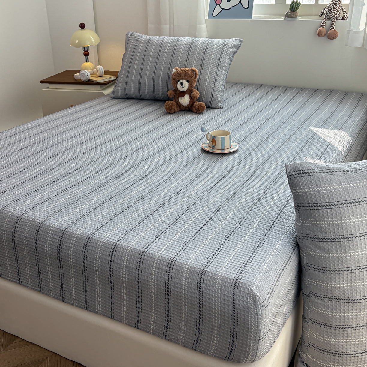 91家纺网 家纺一手货源 找家纺 居眠 2026新款全棉印花华夫格床笠 细灰条