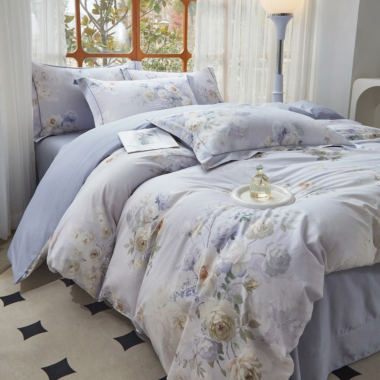 91家纺网 家纺一手货源 找家纺 启航家居 2026新款全棉铂金棉数码印花四件套 疏影微香灰