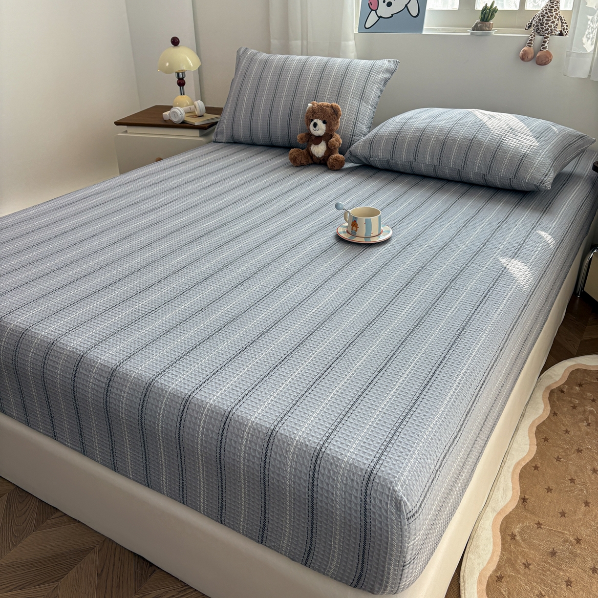 91家纺网 家纺一手货源 找家纺 居眠 2026新款全棉印花华夫格床笠 细灰条