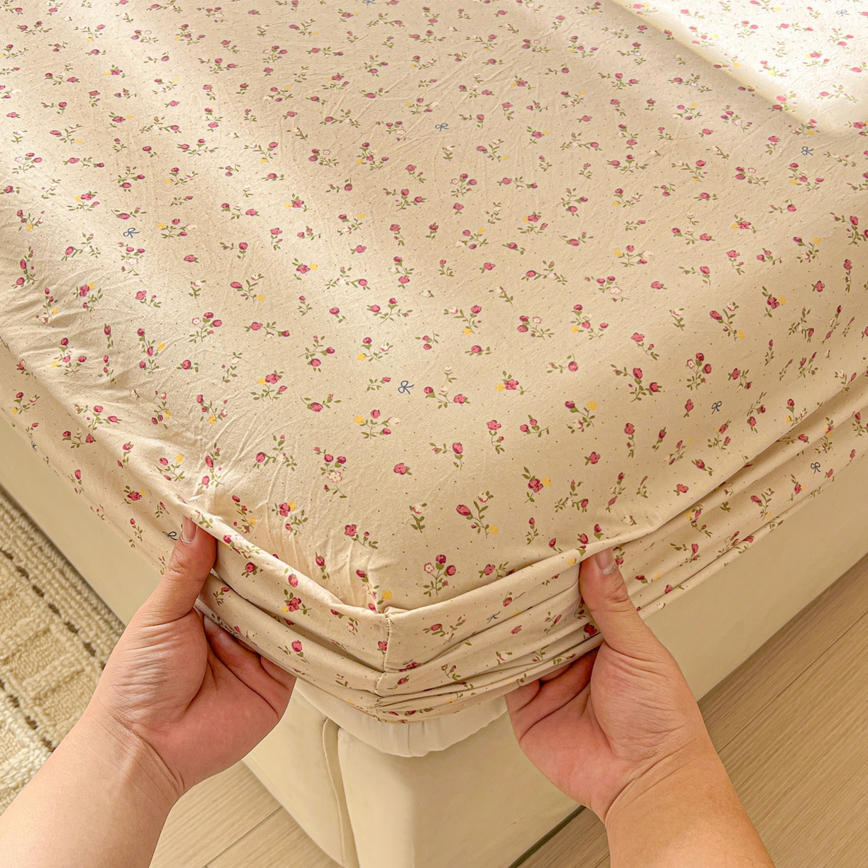 91家纺网 家纺一手货源 找家纺 富米莱（原臻工厂） 2026新款古法水洗仿棉床笠席梦思床罩杀床垫防滑罩床套罩床笠三件套 花影