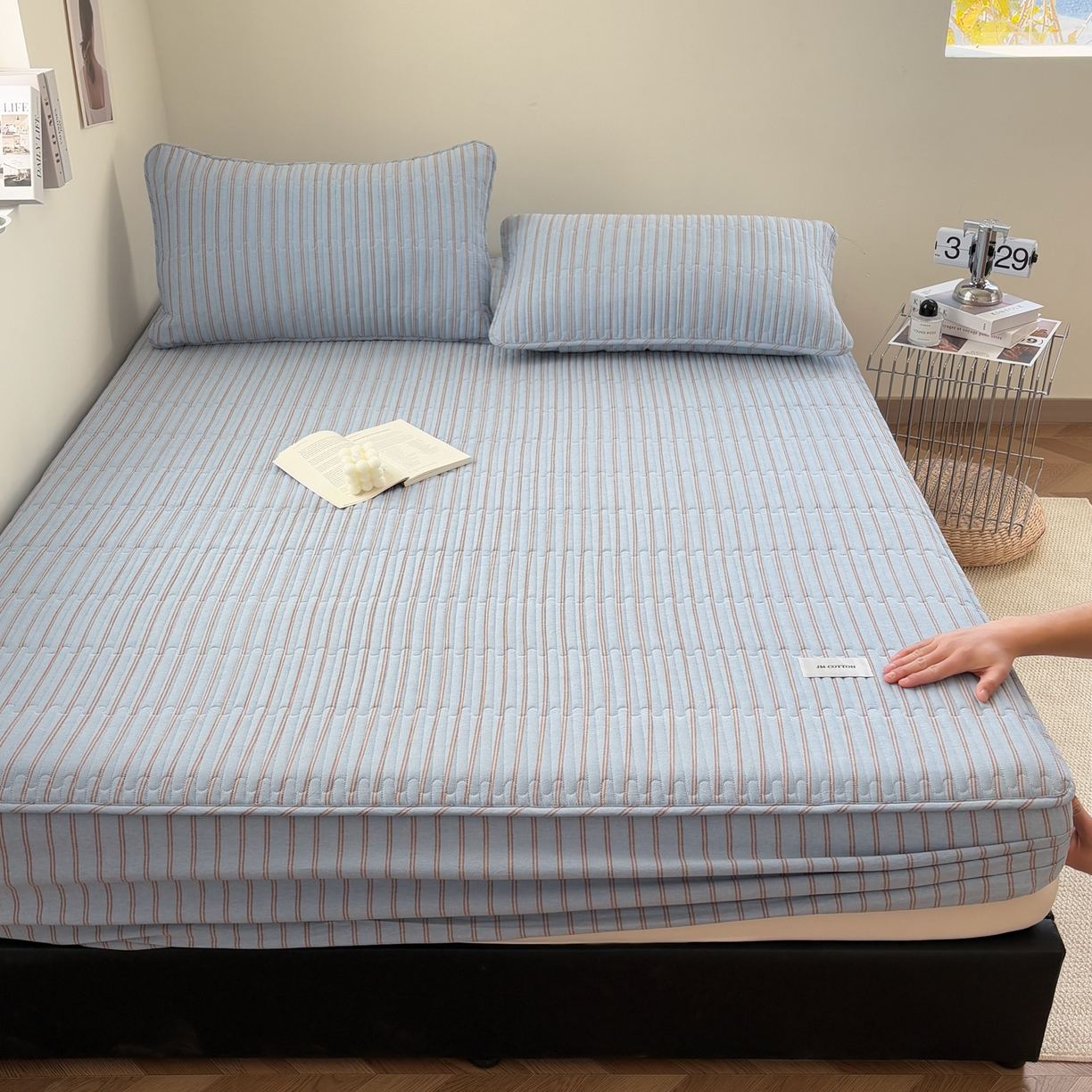 91家纺网 家纺一手货源 找家纺 （总）居眠 2026新款全棉色织水洗棉格子夹棉棉花床笠