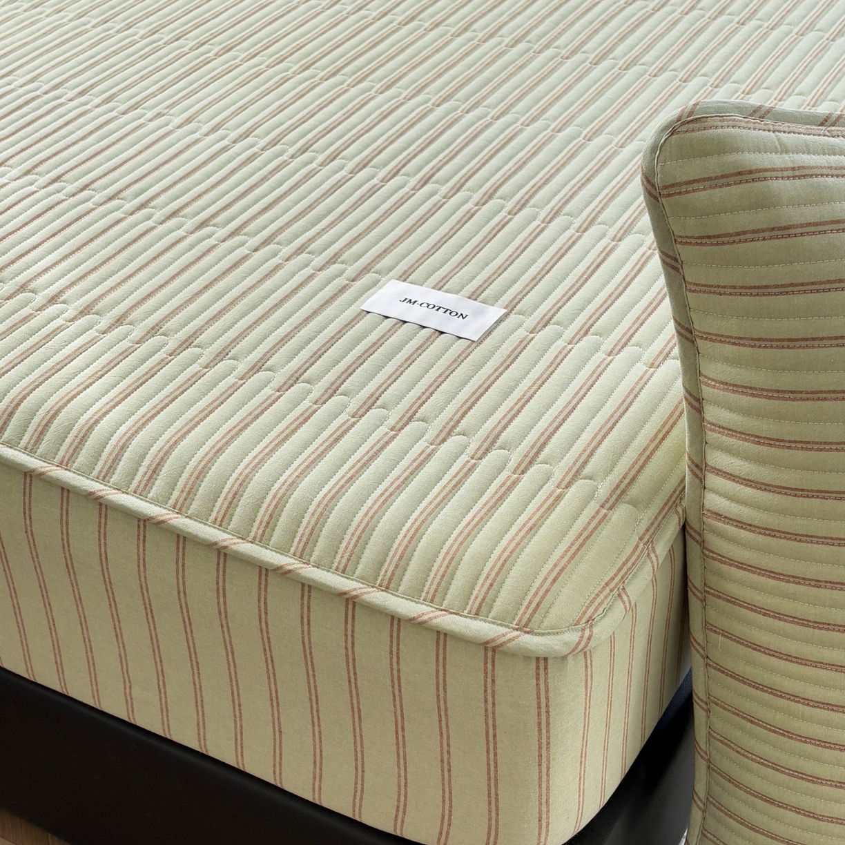 91家纺网 家纺一手货源 找家纺 居眠 2026新款全棉色织水洗棉格子夹棉棉花床笠 夹棉款-摩登绿卡条