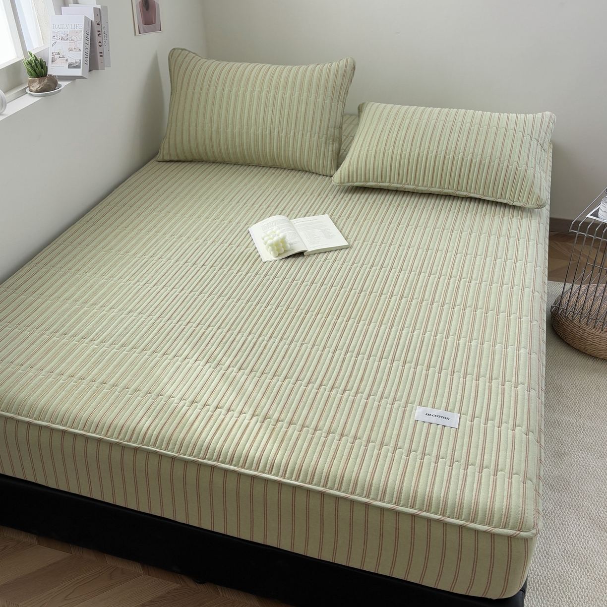 91家纺网 家纺一手货源 找家纺 居眠 2026新款全棉色织水洗棉格子夹棉棉花床笠 夹棉款-摩登绿卡条