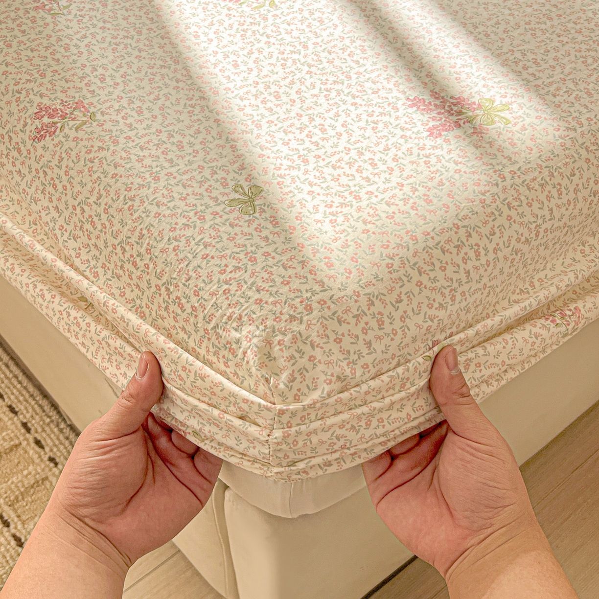 91家纺网 家纺一手货源 找家纺 富米莱（原臻工厂） 2026新款古法水洗仿棉床笠席梦思床罩杀床垫防滑罩床套罩床笠三件套 晚樱落海