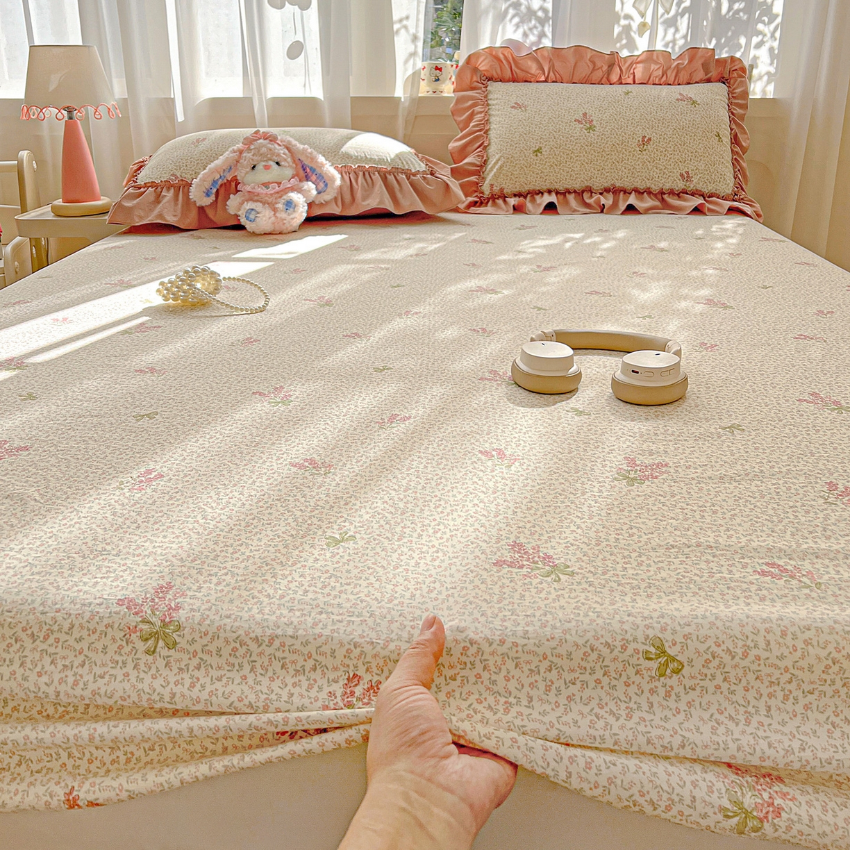 91家纺网 家纺一手货源 找家纺 富米莱（原臻工厂） 2026新款古法水洗仿棉床笠席梦思床罩杀床垫防滑罩床套罩床笠三件套 晚樱落海