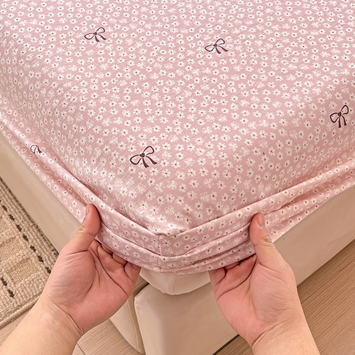 91家纺网 家纺一手货源 找家纺 富米莱（原臻工厂） 2026新款古法水洗仿棉床笠席梦思床罩杀床垫防滑罩床套罩床笠三件套 小花粉