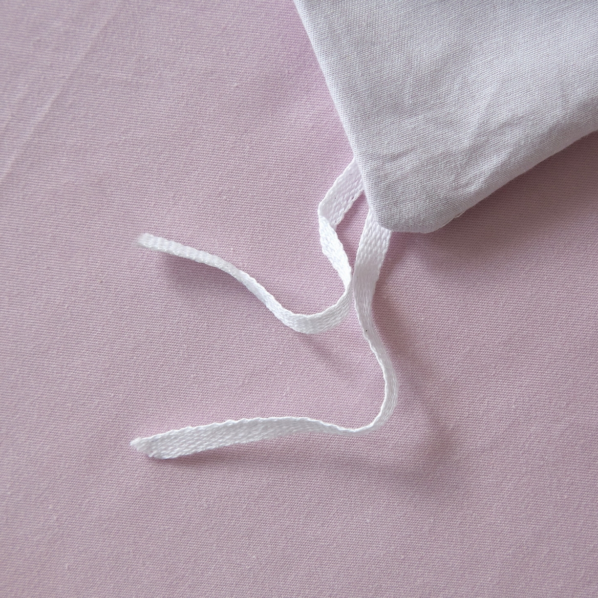 91家纺网 家纺一手货源 找家纺 启航家居 2026新款全棉铂金棉数码印花四件套 月光独白粉