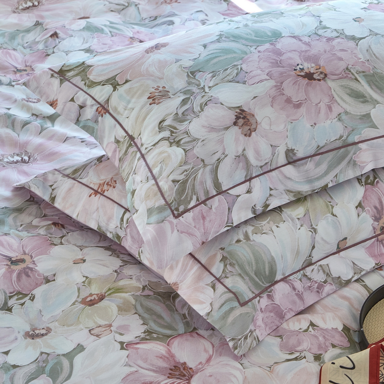 91家纺网 家纺一手货源 找家纺 启航家居 2026新款全棉铂金棉数码印花四件套 绽放序曲粉