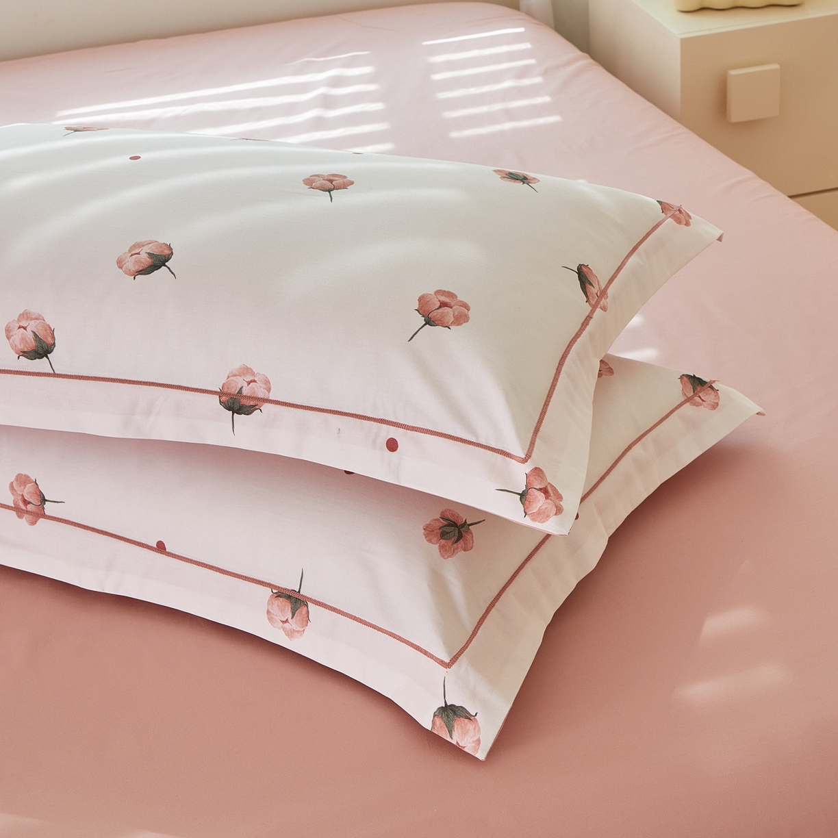 91家纺网 家纺一手货源 找家纺 启航家居 2026新款全棉铂金棉数码印花四件套 知否粉