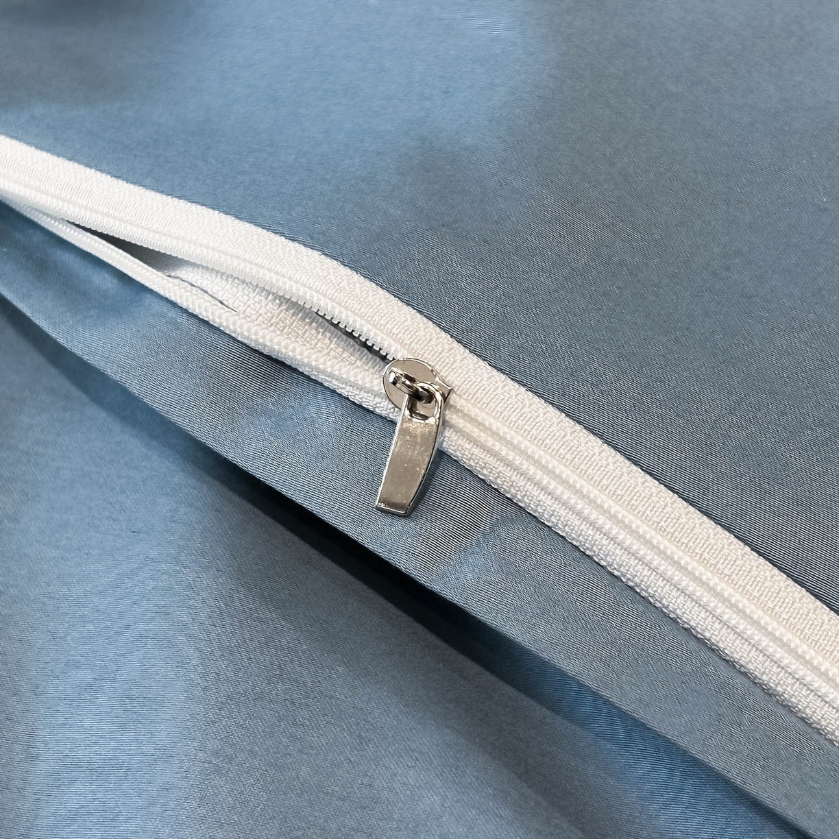 91家纺网 家纺一手货源 找家纺 （总）博纳家纺 2026春夏新款全棉纯棉高精密色织提花绣花四件套-炫彩年华