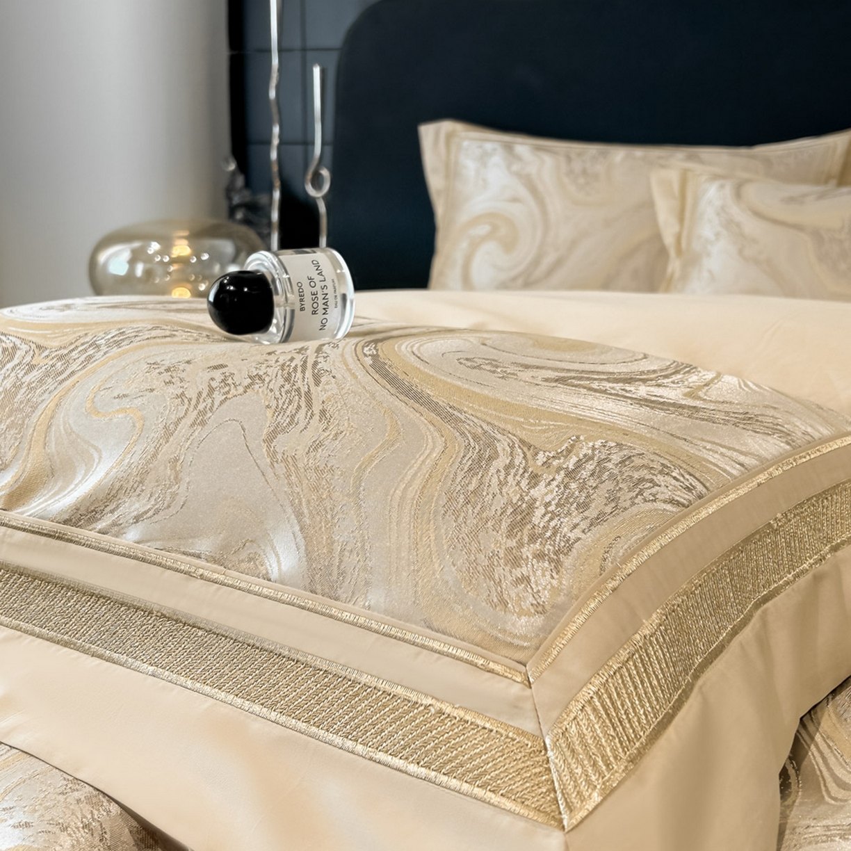 91家纺网 家纺一手货源 找家纺 博纳家纺 2026春夏新款全棉纯棉高精密色织提花绣花四件套-炫彩年华 炫彩年华-香槟