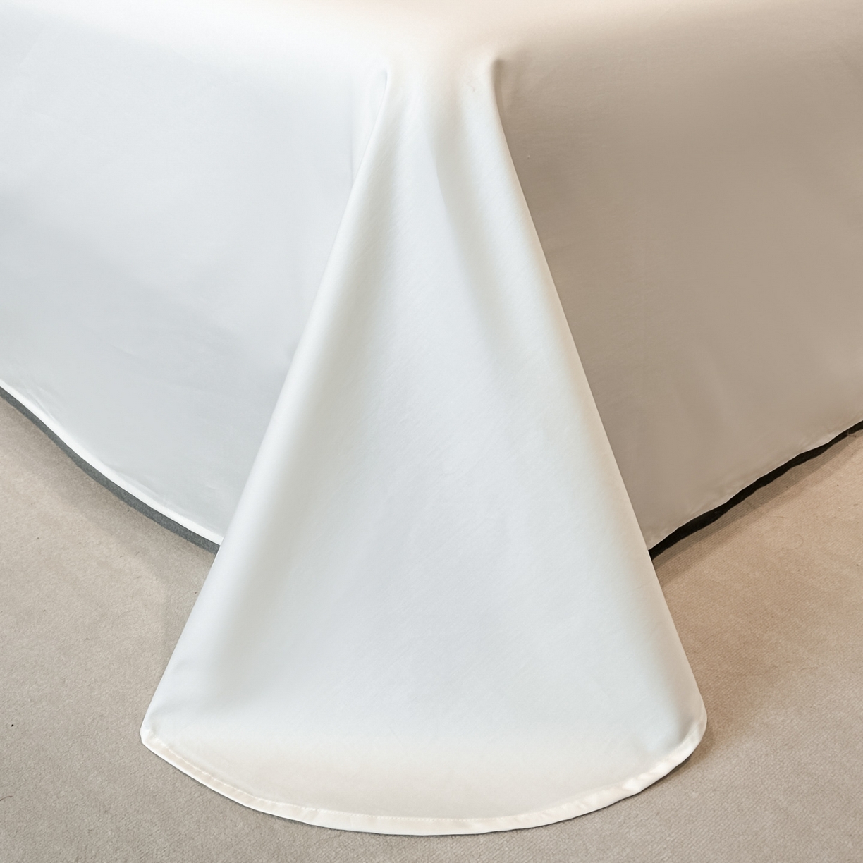 91家纺网 家纺一手货源 找家纺 博纳家纺 2026春夏新款全棉纯棉高精密色织提花绣花四件套-炫彩年华 炫彩年华-象牙白