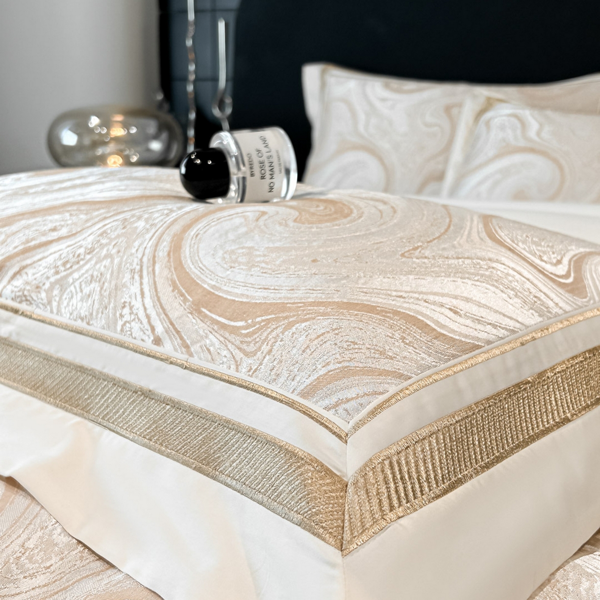 91家纺网 家纺一手货源 找家纺 博纳家纺 2026春夏新款全棉纯棉高精密色织提花绣花四件套-炫彩年华 炫彩年华-象牙白