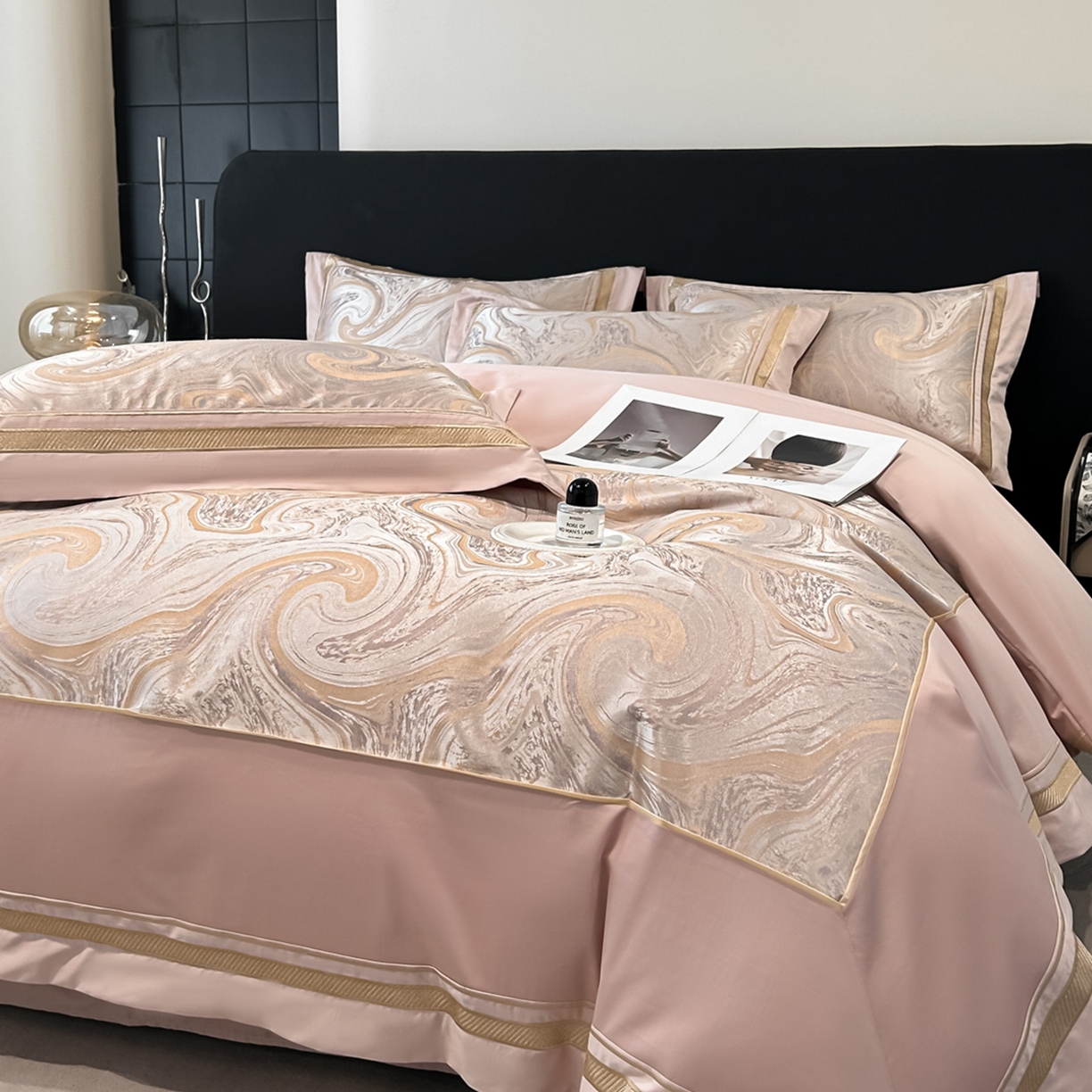 91家纺网 家纺一手货源 找家纺 博纳家纺 2026春夏新款全棉纯棉高精密色织提花绣花四件套-炫彩年华 炫彩年华-朱颜粉