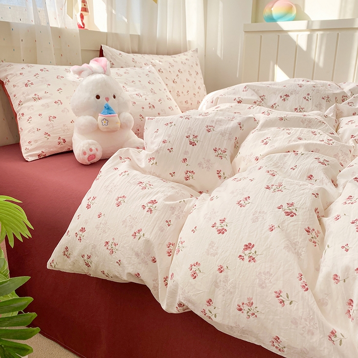 91家纺网 家纺一手货源 找家纺 卢赛尔 2026新款古法水洗仿棉云感棉学生三件套四件套 花漾