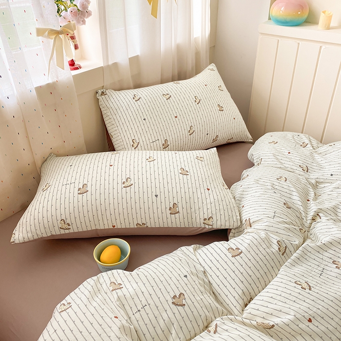 91家纺网 家纺一手货源 找家纺 卢赛尔 2026新款古法水洗仿棉云感棉学生三件套四件套 小木马