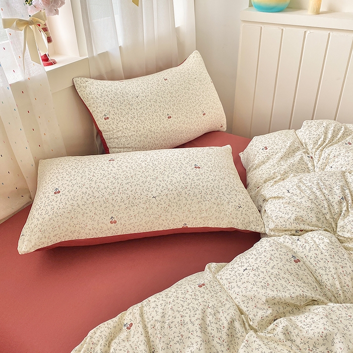 91家纺网 家纺一手货源 找家纺 卢赛尔 2026新款古法水洗仿棉云感棉学生三件套四件套 樱桃园