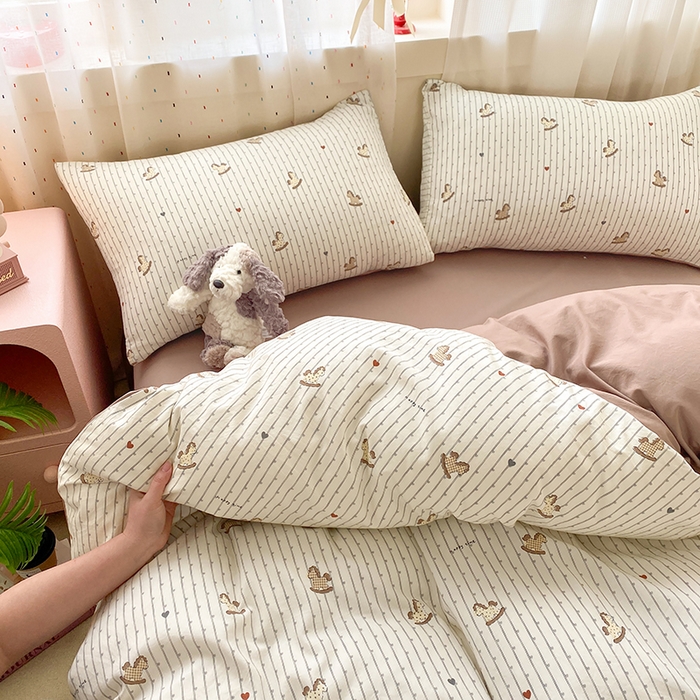 91家纺网 家纺一手货源 找家纺 卢赛尔 2026新款古法水洗仿棉云感棉学生三件套四件套 小木马