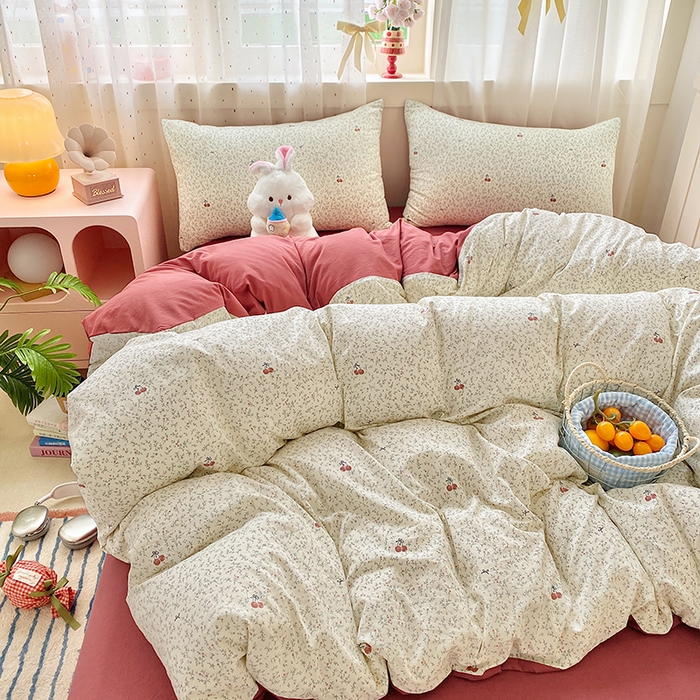 91家纺网 家纺一手货源 找家纺 卢赛尔 2026新款古法水洗仿棉云感棉学生三件套四件套 樱桃园