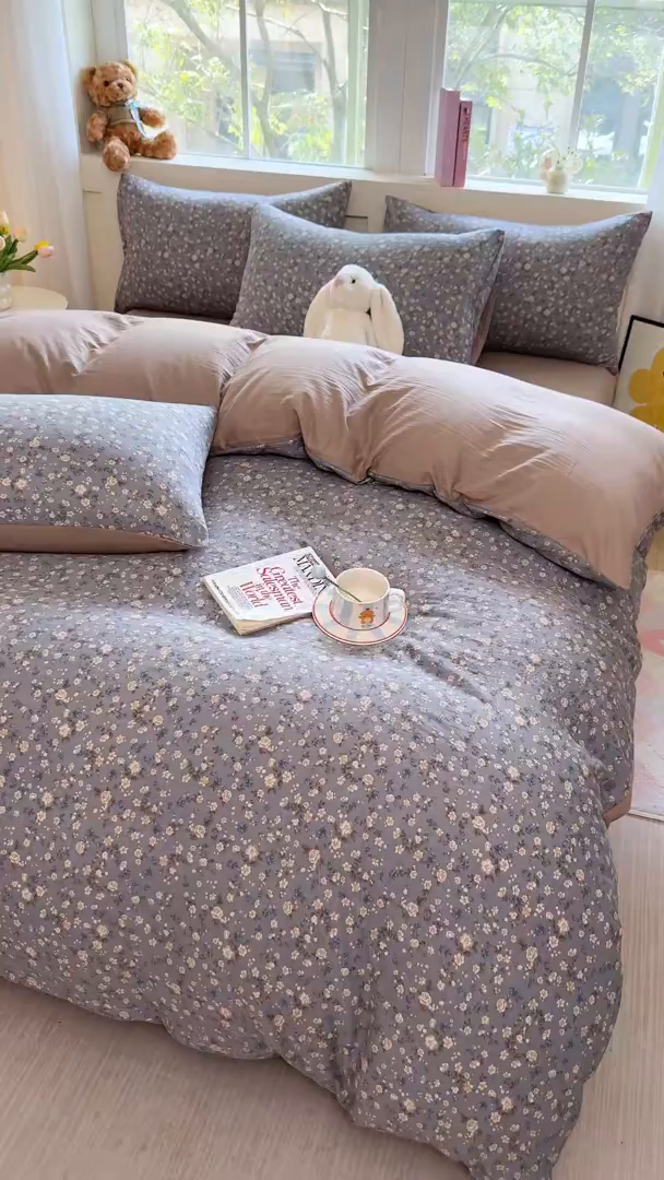 91家纺网 家纺一手货源 找家纺 卢赛尔 2026新款古法水洗仿棉云感棉学生三件套四件套 秋草-灰