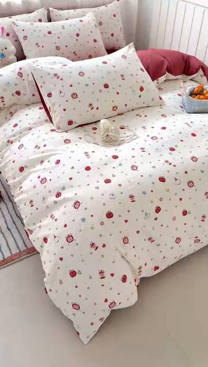 91家纺网 家纺一手货源 找家纺 卢赛尔 2026新款古法水洗仿棉云感棉学生三件套四件套 苹果派